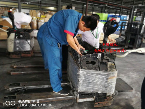 杭州叉車：不用加水維護(hù)的蓄電池，很低成本的電動叉車！