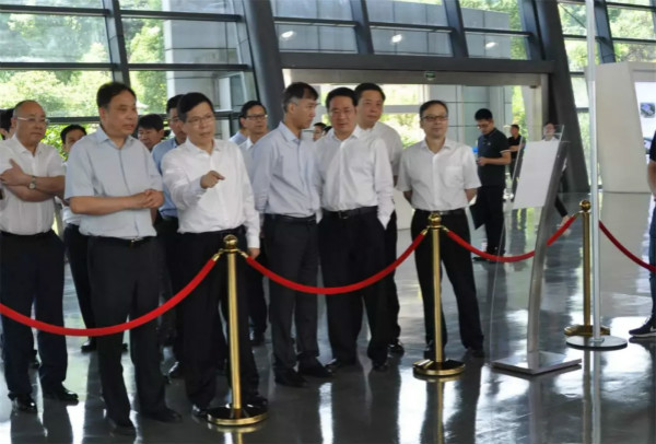 為什么說(shuō)杭叉是個(gè)偉大的企業(yè)？杭州市市長(zhǎng)也來(lái)走訪調(diào)研！