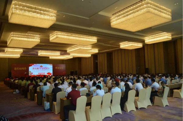 一心一意跟黨走！杭叉主題大會(huì)順利召開(kāi)！